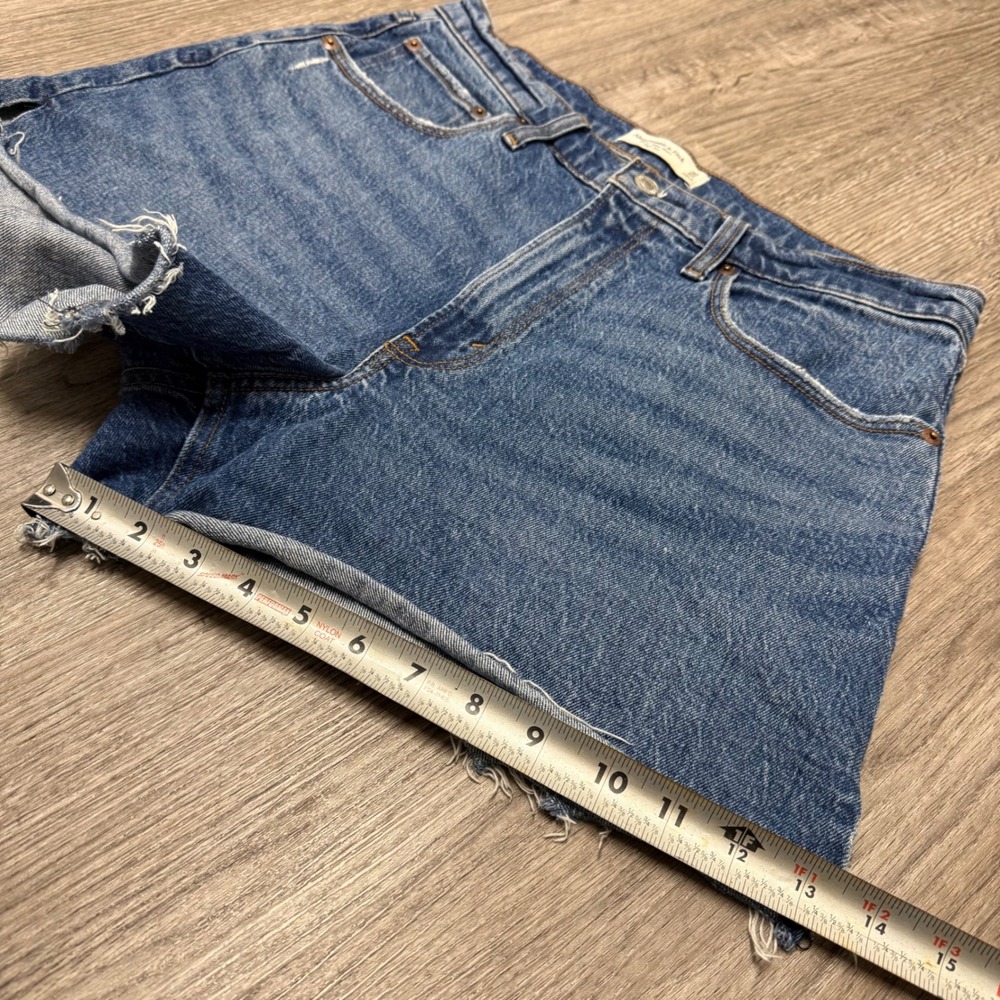 Abercrombie & Fitch Curve Love The 4 Mom Short High Rise Denim Blue Size 30 10 - Picture 8 of 8